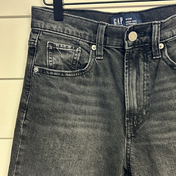 Gap High Rise Straight - Picture 3 of 4